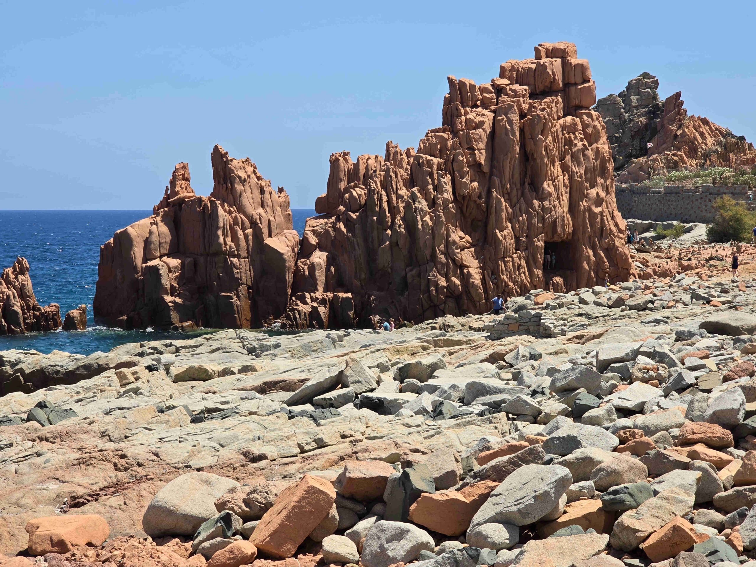 Bild: Die roten Steine von Arbatax