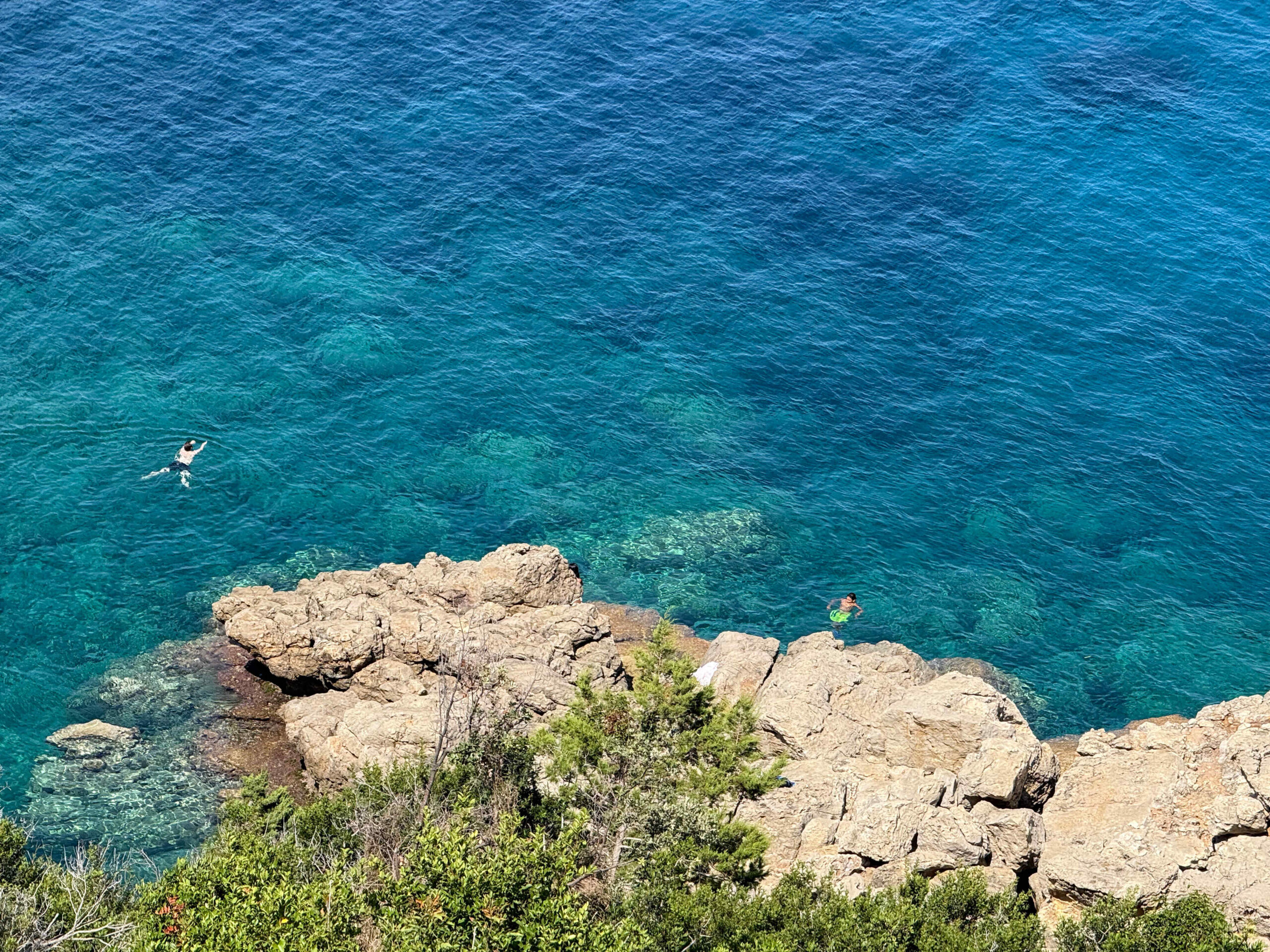 Bild: kristallklares Wasser
